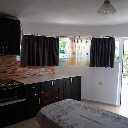 Ksamil Apartments Appartamento *