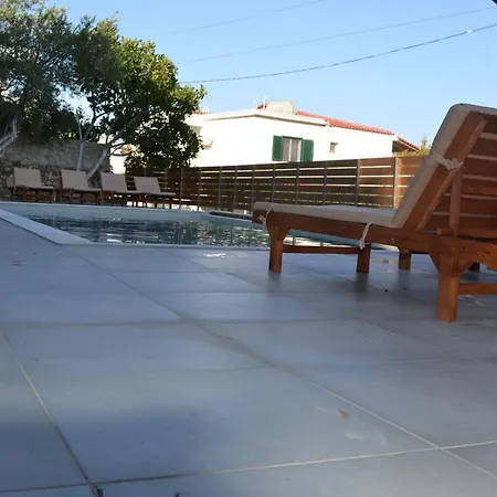Ksamil Apartments アパート クサミル