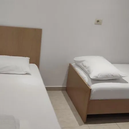 Ksamil Apartments * クサミル