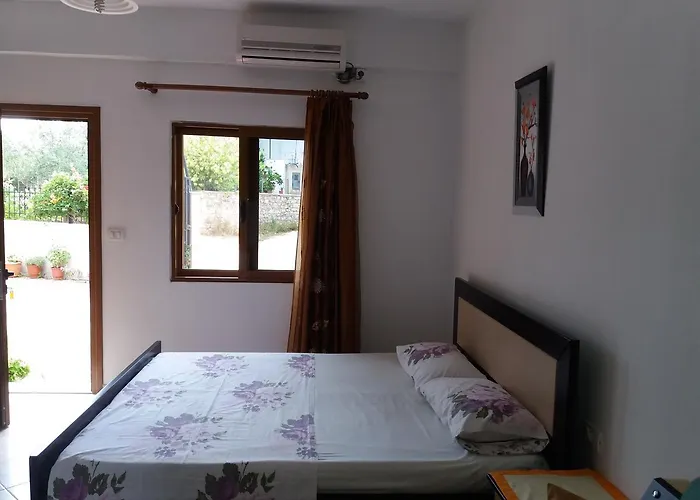 Ksamil Apartments 卡萨米尔